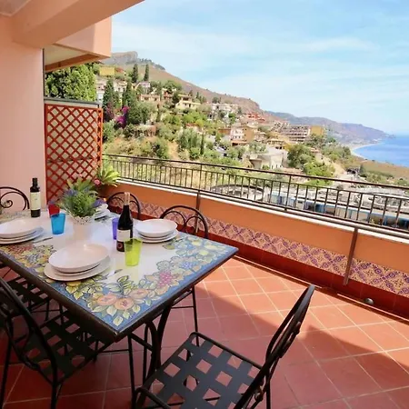 Apartamento 'casa Marchese' Mit Wasserblick By Interhome